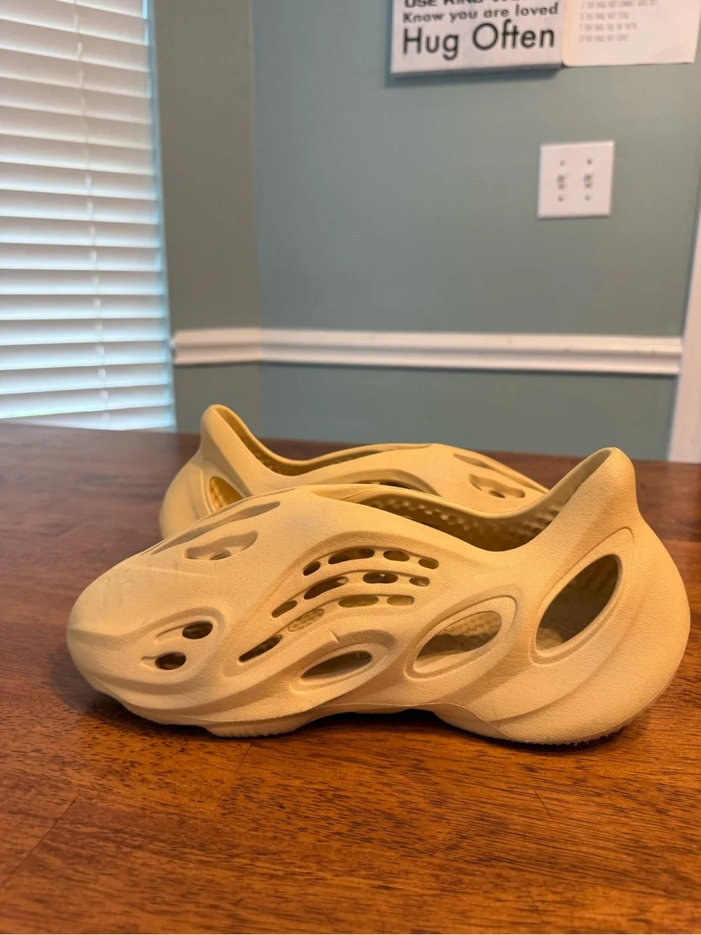 adidas Yeezy Foam Runner Sulfur Desert Sand Men's Size 10 Slip On Clog